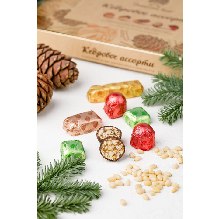 Assorted cedar nuts / 200 g